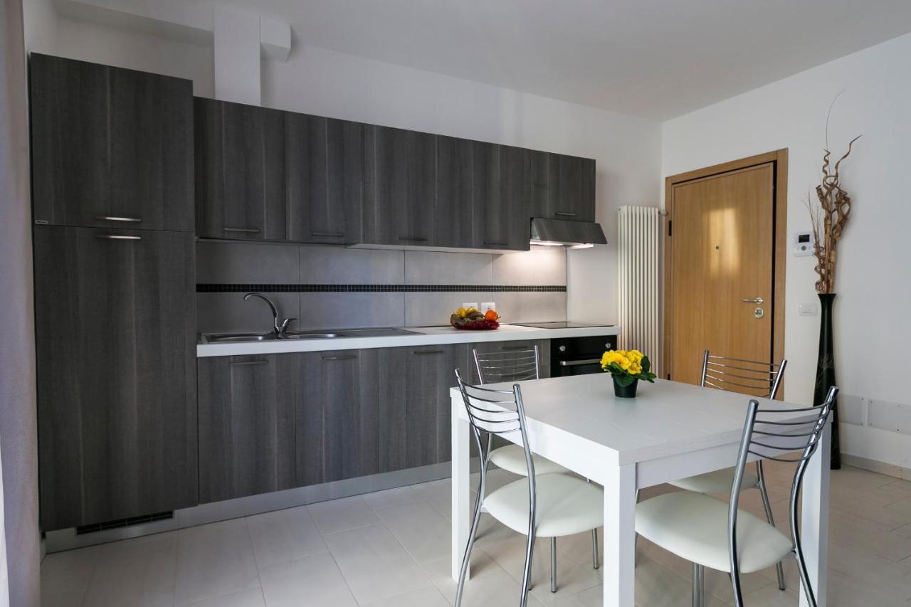 Residenza Riva Azzurra Lejlighedshotel Rimini Eksteriør billede