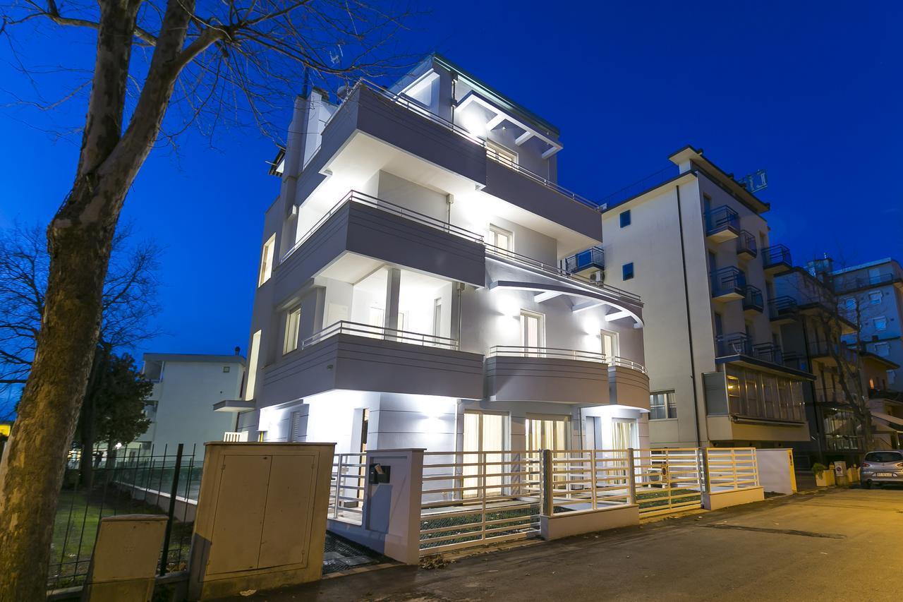 Residenza Riva Azzurra Lejlighedshotel Rimini Eksteriør billede