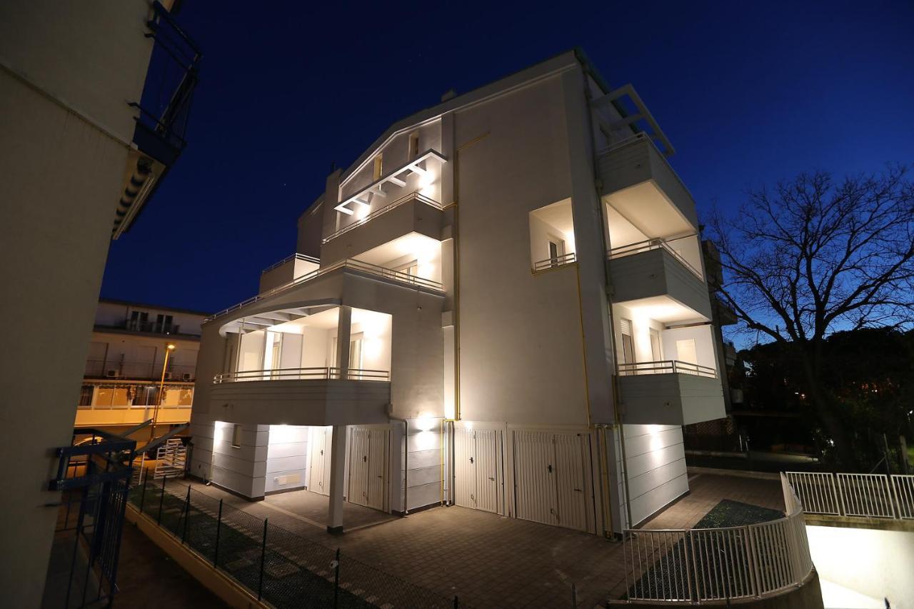 Residenza Riva Azzurra Lejlighedshotel Rimini Værelse billede